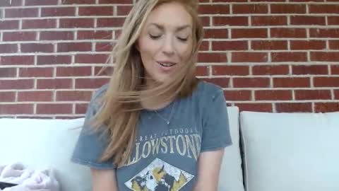 Snapshot of paigewhispers21 chatting on April 2026 04:12:01 PM paigewhispers21 online show from April 2026 04:12:01 PM
