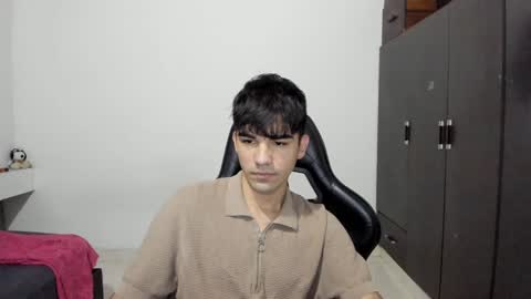 pakun_ online show from January 2025 11:22:02 PM