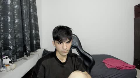 pakun_ online show from January 2025 12:33:01 AM