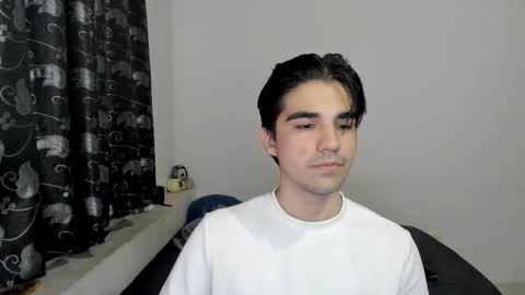 pakun_ online show from November 2025 02:45:02 AM