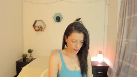 Snapshot of paloma_victory chatting on November 2025 06:43:01 PM Paloma online show from November 2025 06:43:01 PM