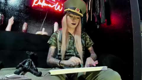 Paloma online show from October 2025 09:22:01 PM