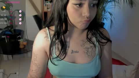 Snapshot of pambloom_ chatting on March 2025 11:03:02 PM online show from March 2025 11:03:02 PM