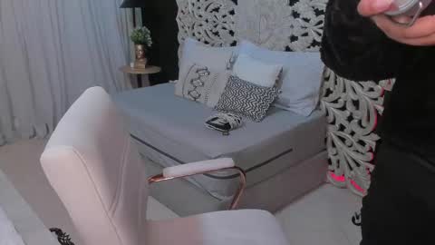 Snapshot of pamela_doll3 chatting on September 2025 04:05:01 AM pamela online show from September 2025 04:05:01 AM