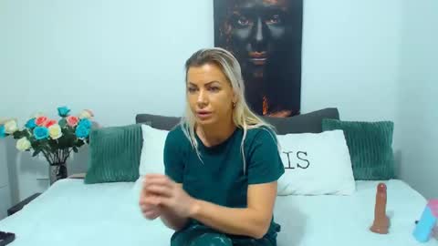 PAMEL ISSY online show from January 2025 03:02:02 PM