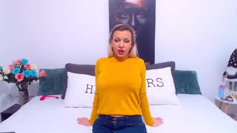 PAMEL ISSY online show from February 2025 01:08:02 PM