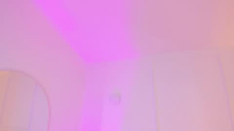 Manuela online show from November 2025 11:42:02 AM