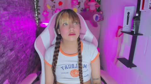 pamelajhonsom online show from December 2024 04:17:01 PM