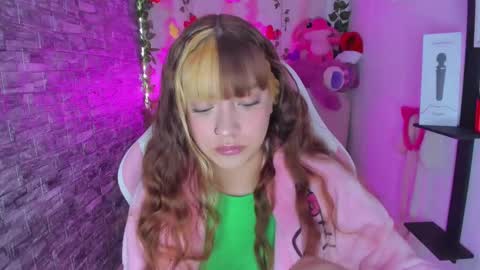 pamelajhonsom online show from January 2025 02:30:01 PM