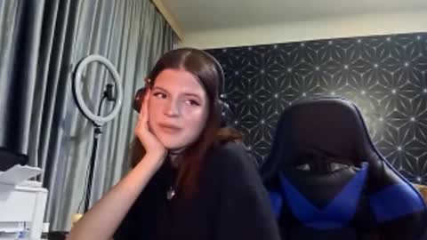 Pamela online show from October 2025 01:19:01 PM