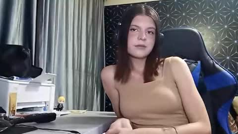 Pamela online show from October 2025 01:20:01 PM