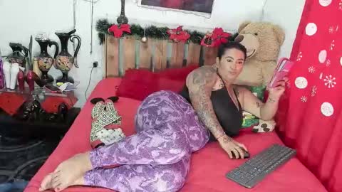 Pamela online show from November 2025 07:58:01 PM
