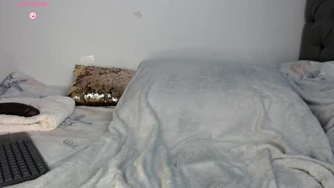 Pamela online show from September 2025 06:51:02 PM