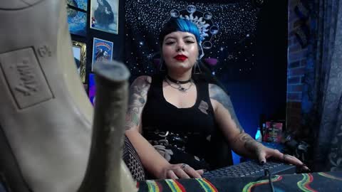       online show from February 2025 05:18:01 PM