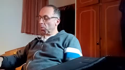 Snapshot of pansak1973 chatting on February 2025 12:54:01 PM pansak1973 online show from February 2025 12:54:01 PM