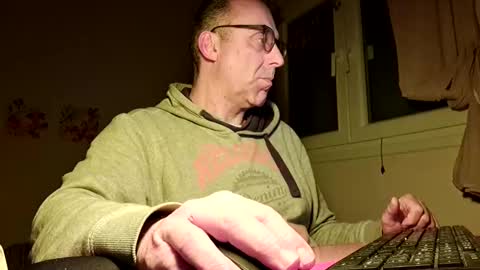 Snapshot of pansak1973 chatting on February 2025 05:29:02 PM pansak1973 online show from February 2025 05:29:02 PM