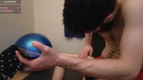 Snapshot of pantslesstraveler_plt chatting on January 2025 08:57:02 AM PantsLessTraveler online show from January 2025 08:57:02 AM