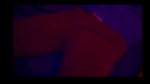 Snapshot of pantslesstraveler_plt chatting on March 2025 02:54:02 PM PantsLessTraveler online show from March 2025 02:54:02 PM