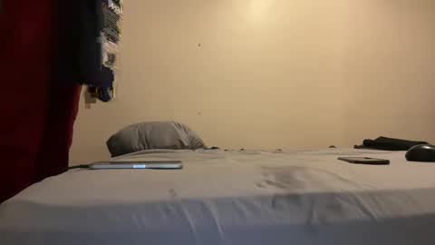 Snapshot of pantslesstraveler_plt chatting on October 2025 07:02:01 PM PantsLessTraveler online show from October 2025 07:02:01 PM