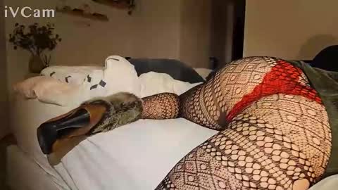 Snapshot of pantyhose_ggggg chatting on April 2026 09:19:01 PM pantyhose_ggggg online show from April 2026 09:19:01 PM
