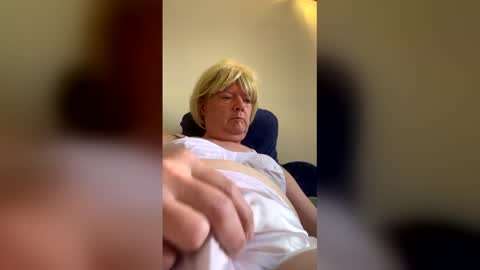 Pantyvioletlace online show from December 2025 05:00:01 PM