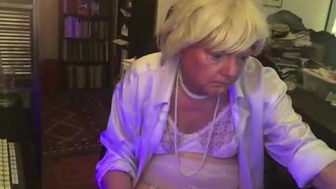 Pantyvioletlace online show from February 2026 11:44:01 PM