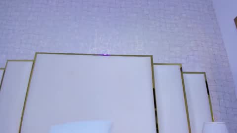 Paola  online show from October 2025 11:33:01 AM