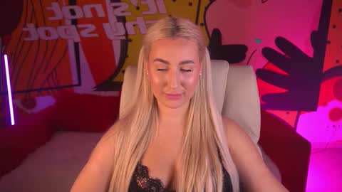 Lia online show from March 2026 02:45:01 PM