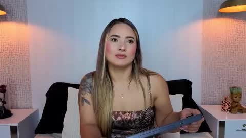 paolarey_ online show from February 2026 10:39:01 PM