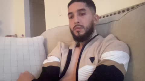 papicubano_guapo23cm online show from November 2025 06:12:02 AM