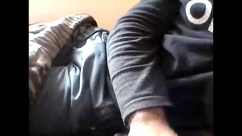 papijj345 online show from February 2026 12:01:02 PM