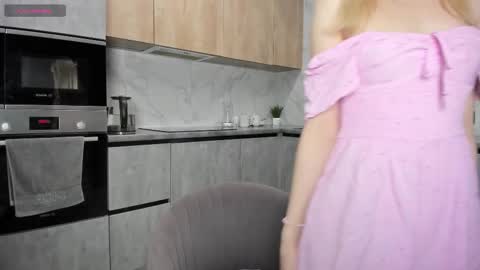 Melena online show from November 2025 08:36:02 AM