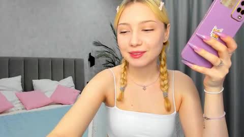 Melena online show from January 2026 08:28:02 AM