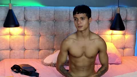 Snapshot of paradise_boy_s chatting on December 2024 03:19:02 AM Ryan And Casper online show from December 2024 03:19:02 AM