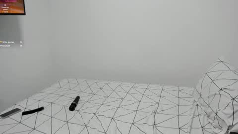 pareja_curiosa19 online show from November 2025 02:21:01 AM