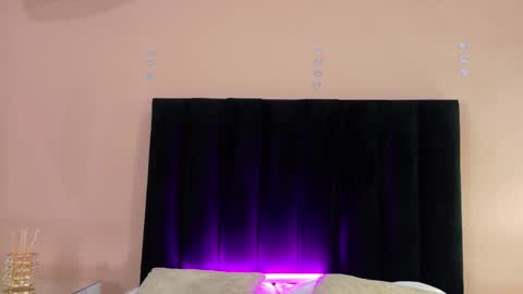 Paris online show from March 2026 01:28:01 PM