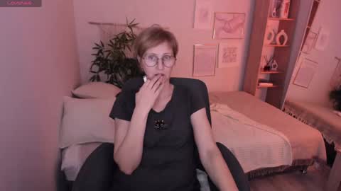 Paris online show from April 2026 06:10:01 PM