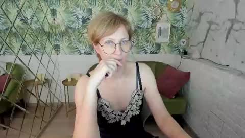 Paris online show from June 2026 06:11:02 PM