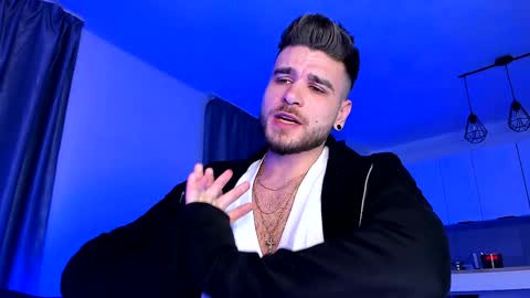 Paris online show from January 2025 05:38:01 PM