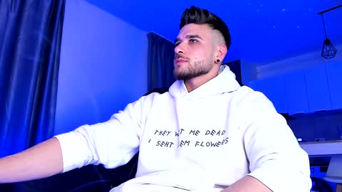 Paris online show from January 2025 07:49:02 PM