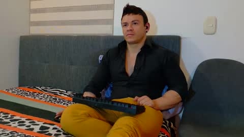 Mark Paris online show from November 2025 04:12:01 AM