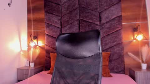 PARIS online show from February 2025 07:27:02 PM