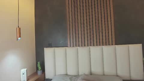 PARIS online show from February 2025 10:59:01 PM