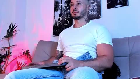 parker lavine online show from October 2025 02:08:02 AM