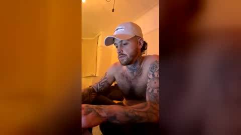 parkertom525 online show from April 2026 09:49:02 PM