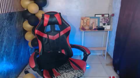 HENRY online show from December 2025 07:42:01 PM