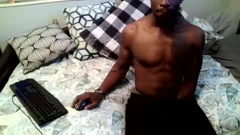 Snapshot of parlaytellio chatting on December 2025 05:09:02 PM Parlay Tellio online show from December 2025 05:09:02 PM