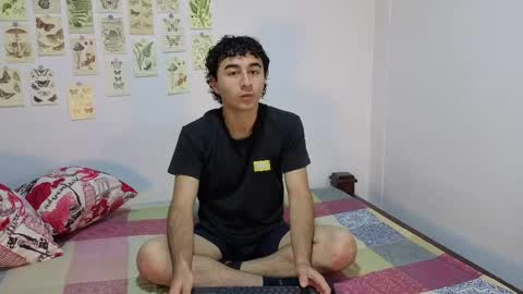 patri_ck_villa online show from April 2026 04:32:02 PM