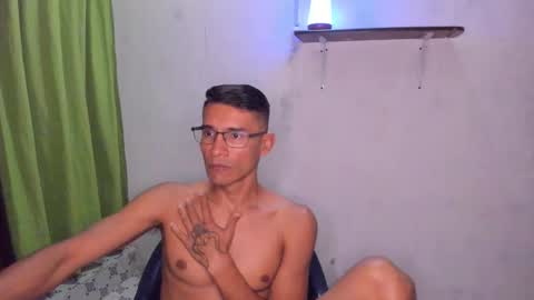 Snapshot of patrick_1_ chatting on November 2025 03:29:02 AM EDUAR Independent model online show from November 2025 03:29:02 AM