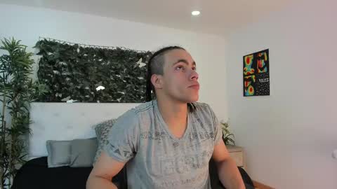 Snapshot of patrick_senova chatting on January 2025 04:01:01 AM Patrick online show from January 2025 04:01:01 AM